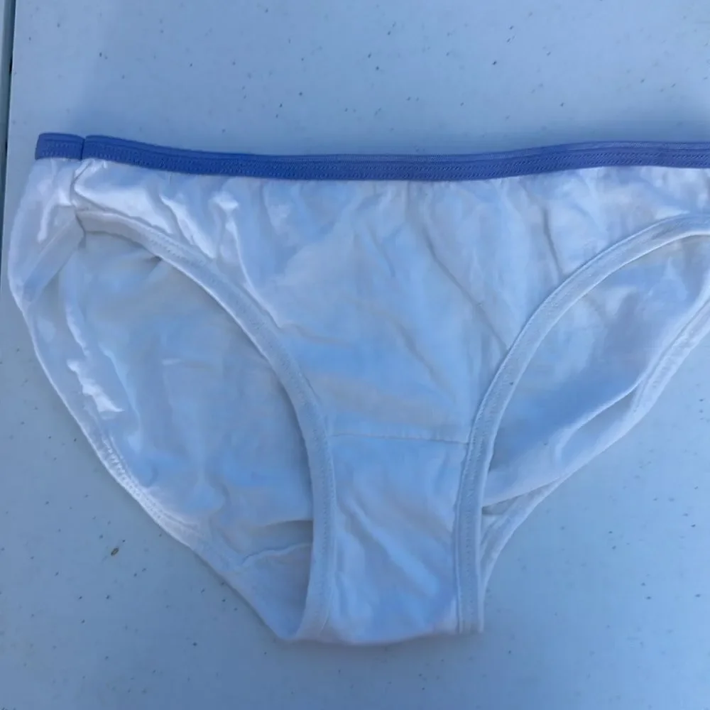 Fruit of the Loom Women’s Cotton Panties Size 14 Lot of 4 Solid Colors Briefs